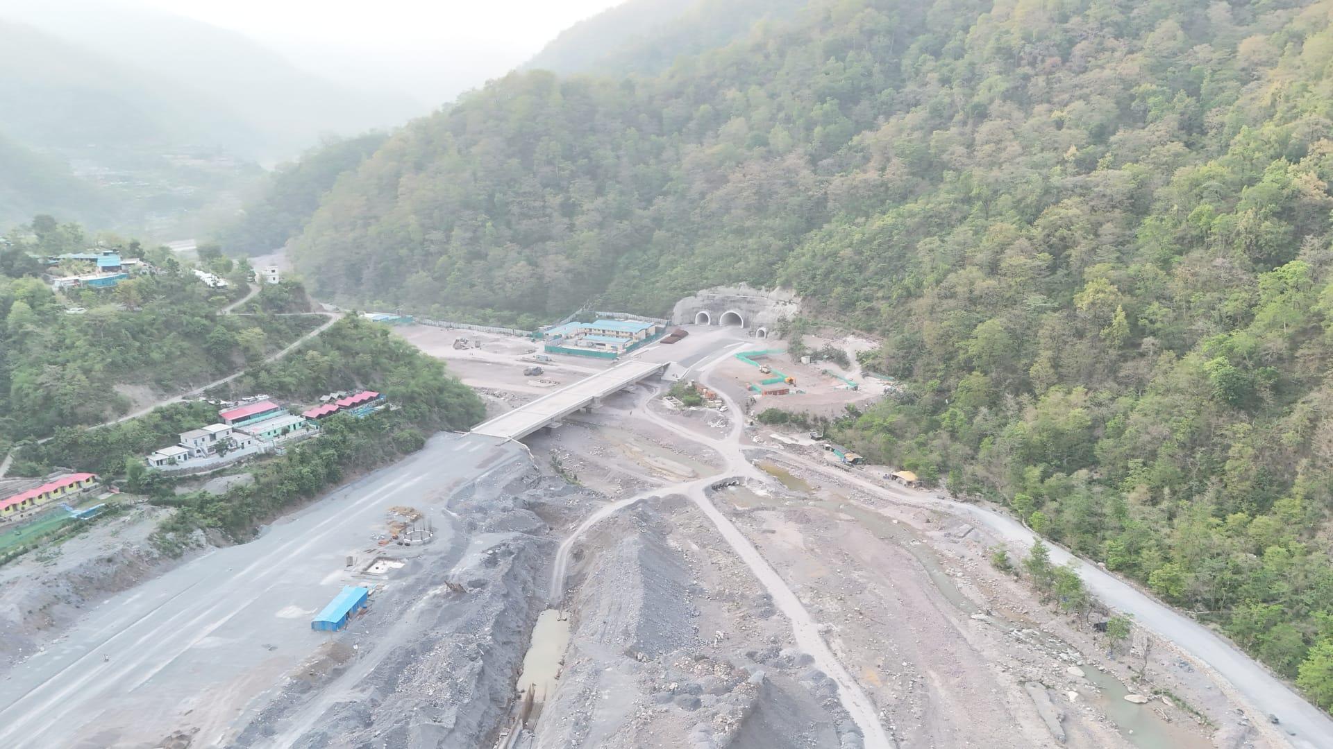 Riverbed and bridge near Shivpuri from above